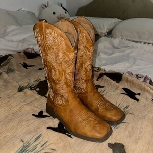 JSOLE cowboy boots